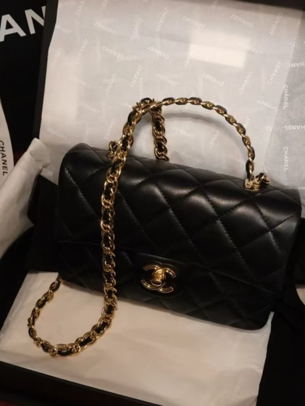 Classic CHANEL Bags: A Stylish and Versatile Choice for Elegance